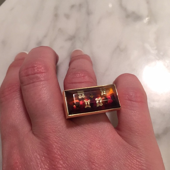 Louis Vuitton Ring - Picture 7 of 7